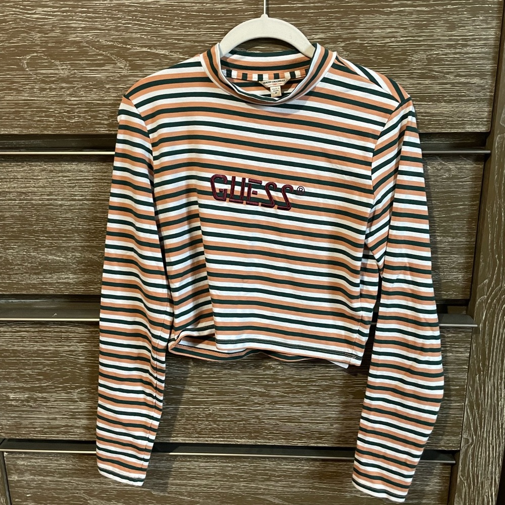 Guess turtle neck crop long sleeve (M)